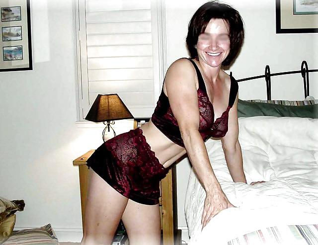 7P Shy mature in her bedroom