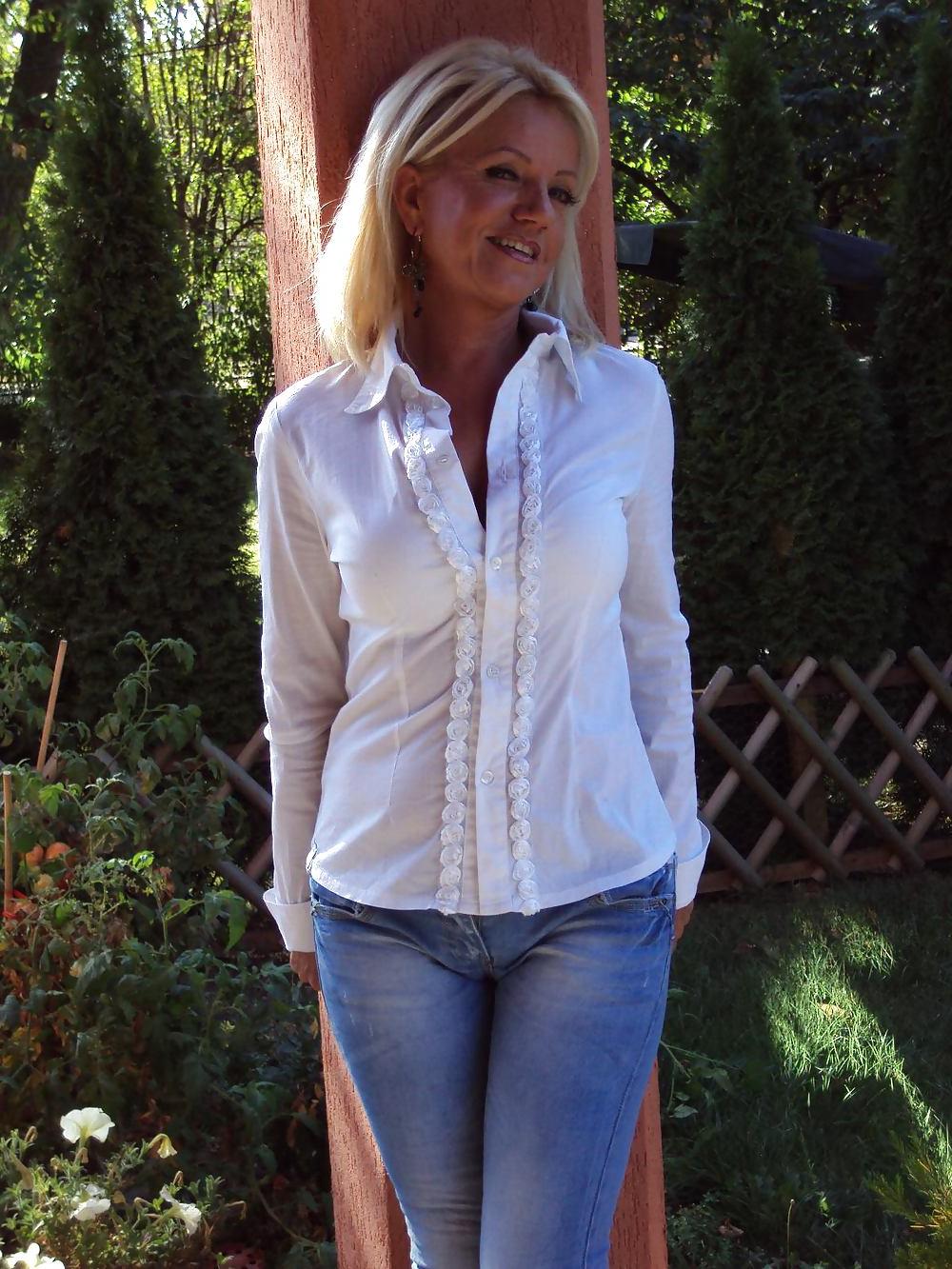 14P 50 yo beauty mom