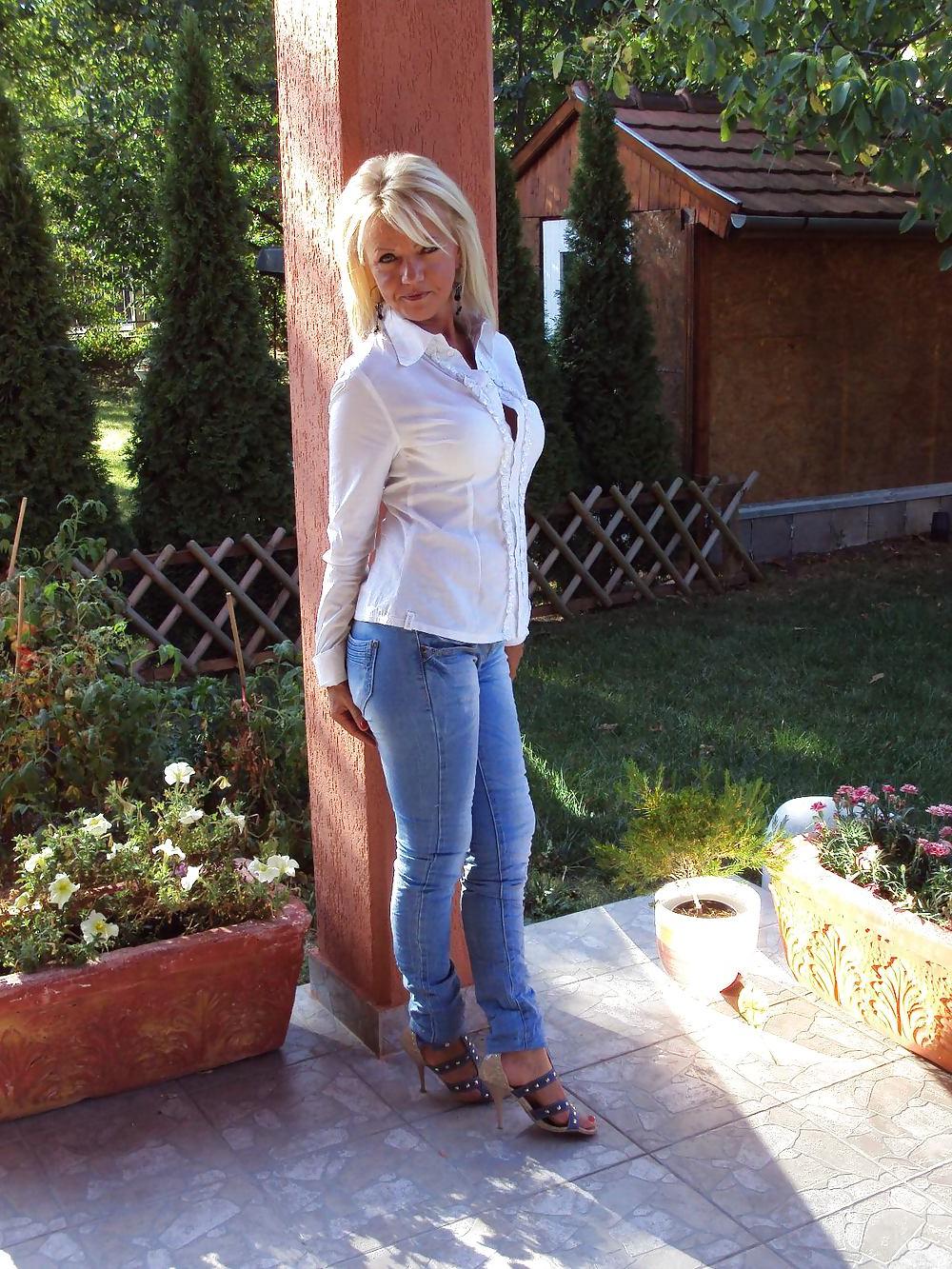 14P 50 yo beauty mom