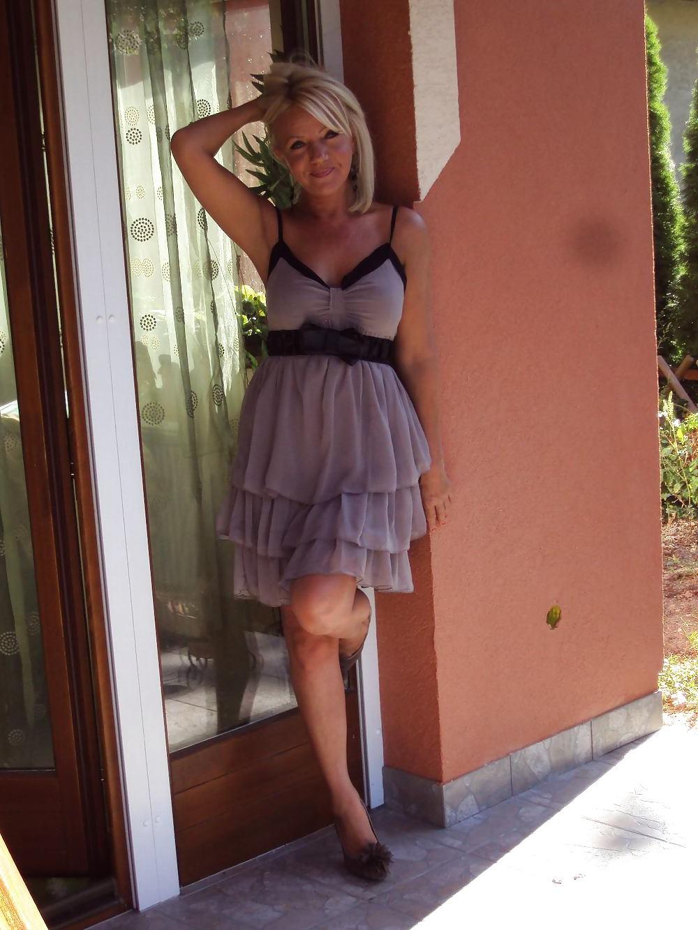 14P 50 yo beauty mom
