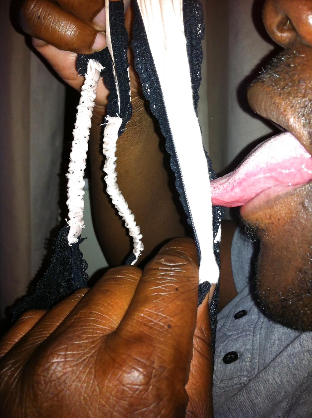 15P Sniffin lickin then cumin ova my gf,s dirty knickers