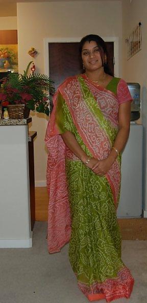 11P Indian Dirty Aunty