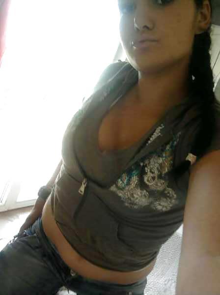 9P Serbian girl: Tatjana