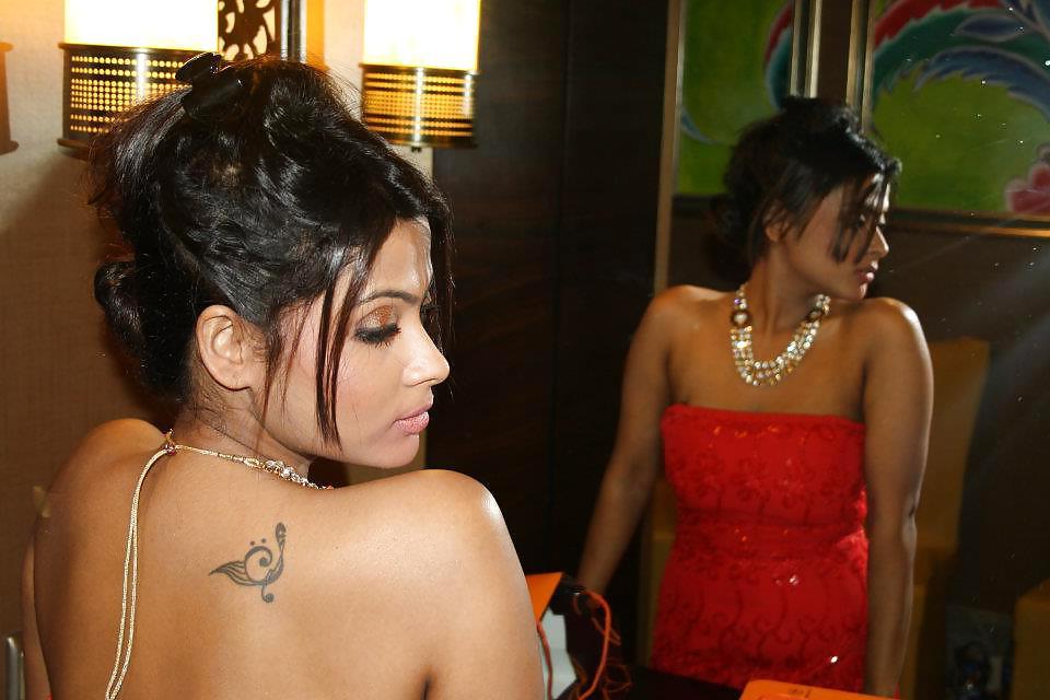 17P Uk pakistani hot slut