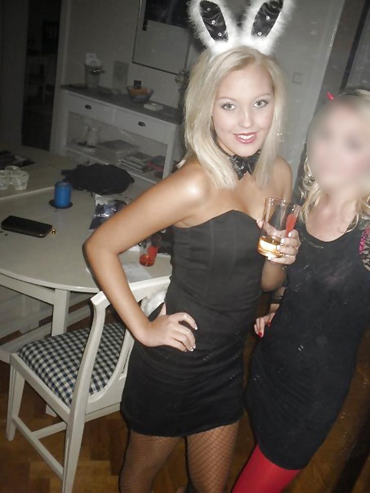 25P Sexy In Pantyhose