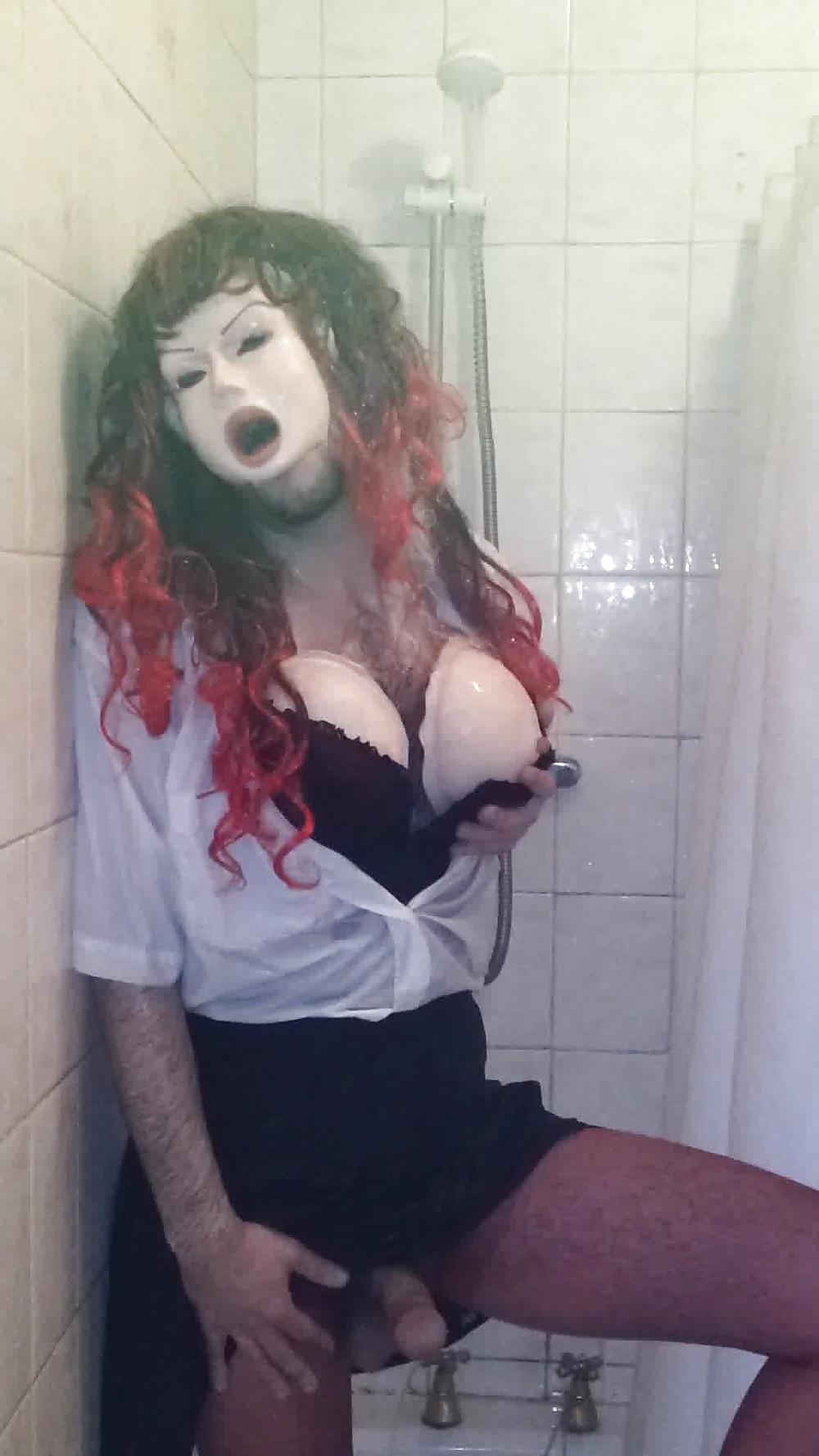 21P CD In the Shower in Black corset with red