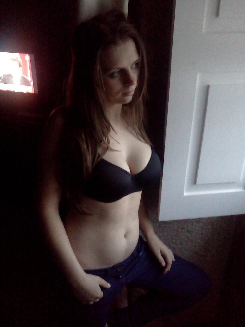 25P Busty Teen-Babe