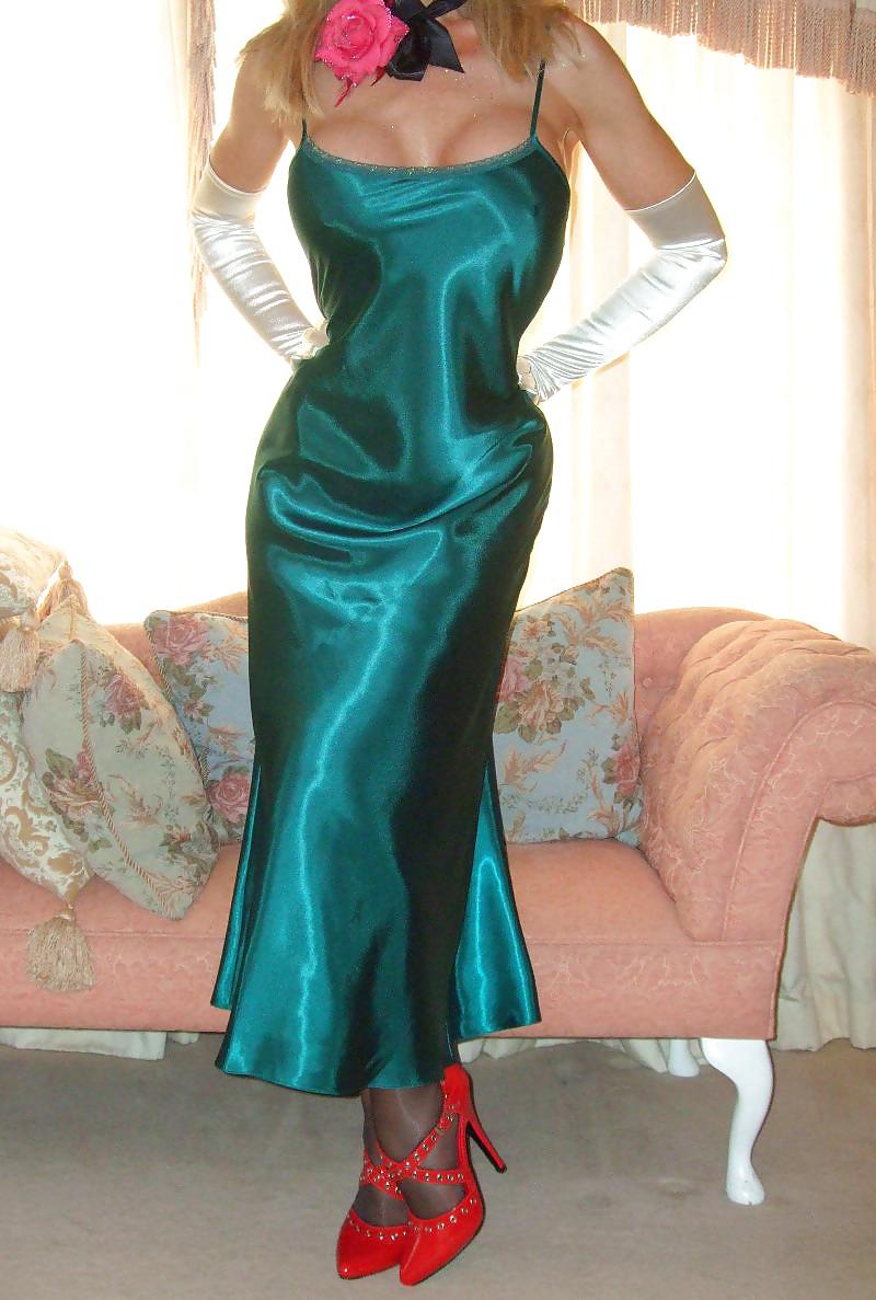 7P Green Satin Dress & White Satin Gloves