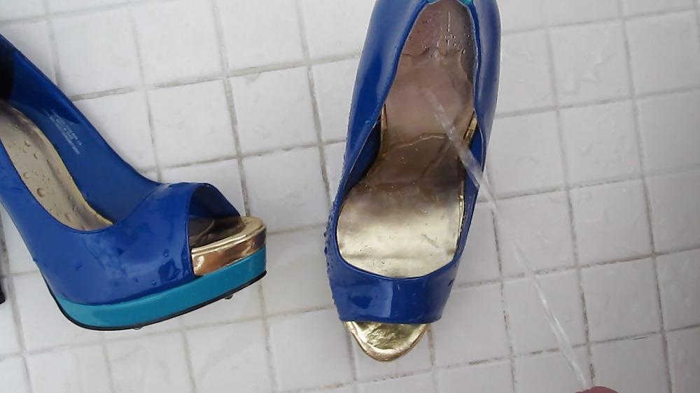 20P Blue Mossimo High Heel Peep Toe Shoes Cummed