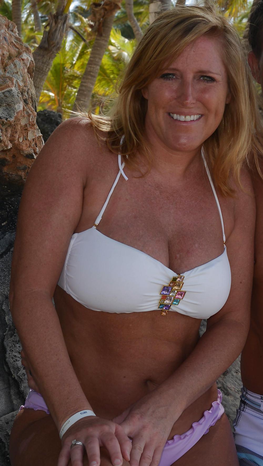 25P Busty Flickr Milf 8 (non-nude)