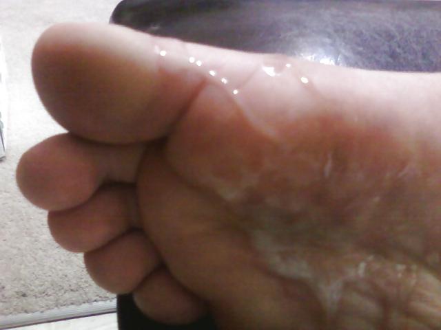 11P I LOVE FOOTJOB