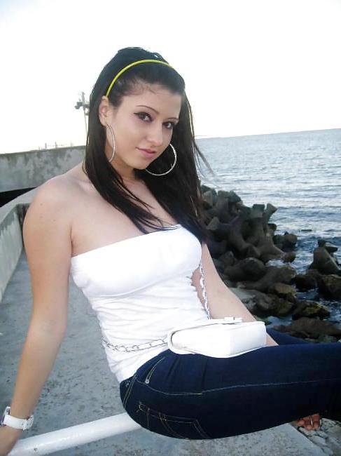 25P Turkish and Oriental Girls