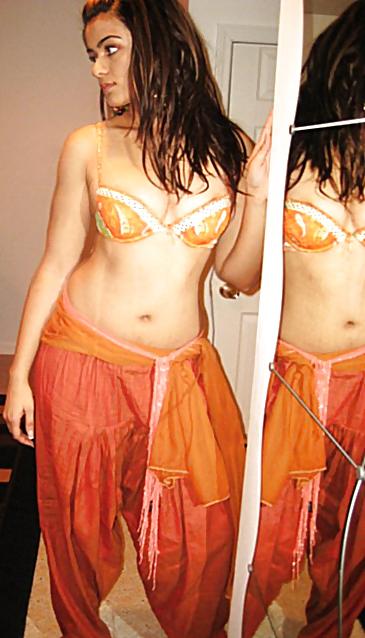 5P Sexy pakistani girl