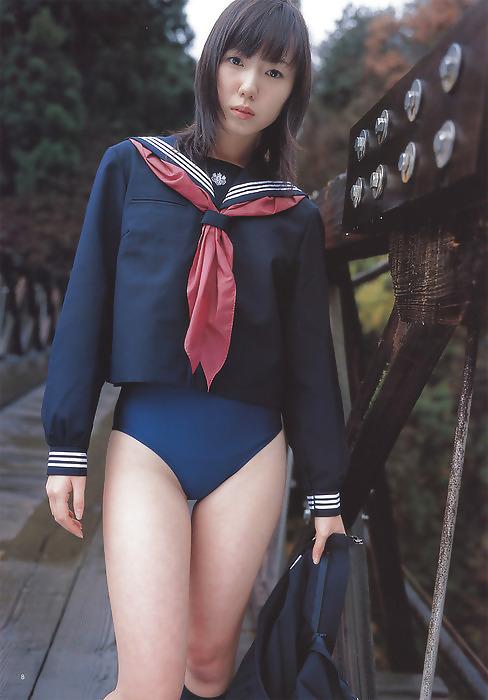 25P Japanese girls in swimsuits 2
