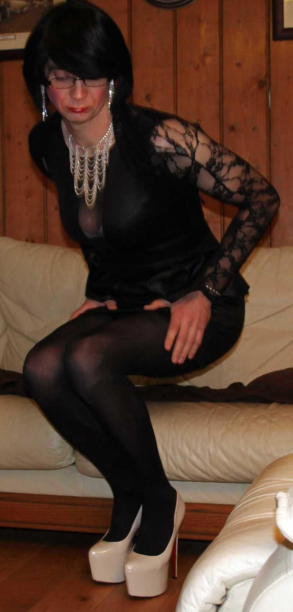 15P Little black dress
