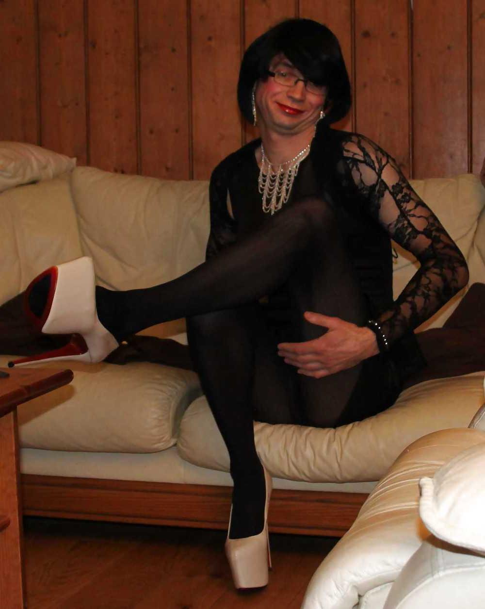 15P Little black dress