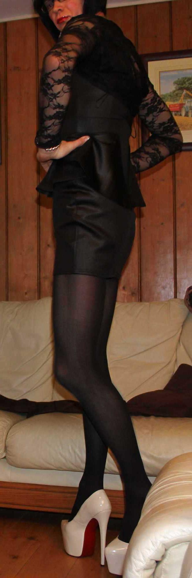 15P Little black dress