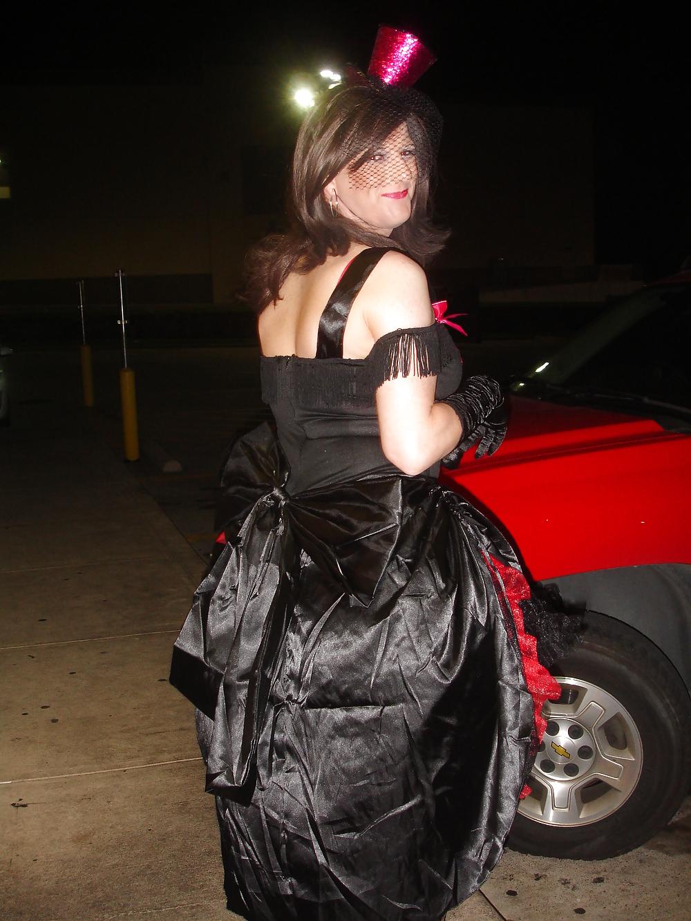 16P Halloween Costume