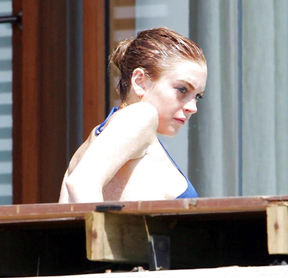 22P Lindsay Lohan ... In Hot Blue Bikini