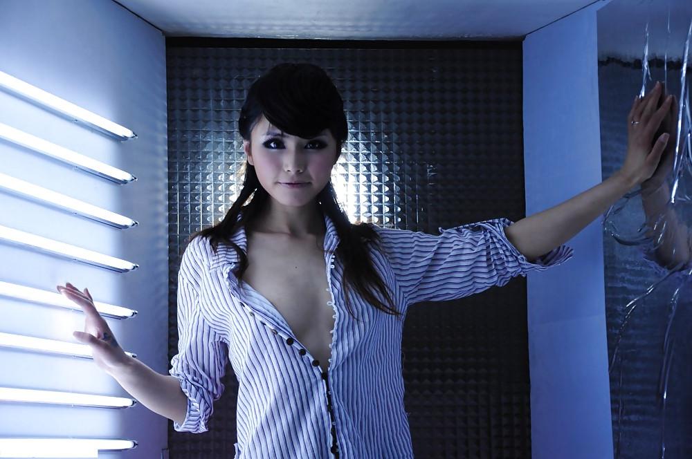 18P The Beauty of Asian Skinny and Hairy
