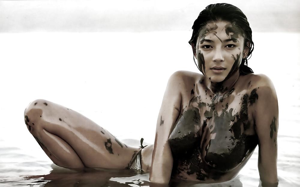 25P 4 Elements + Earth: Dirty Girls