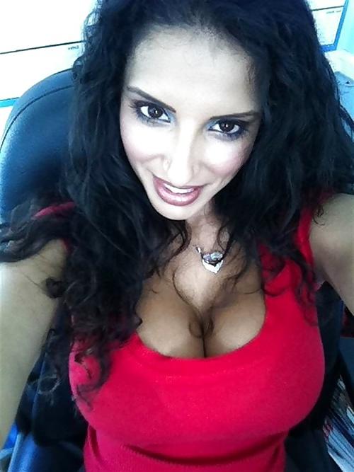 22P A little older but dam sexy (38)