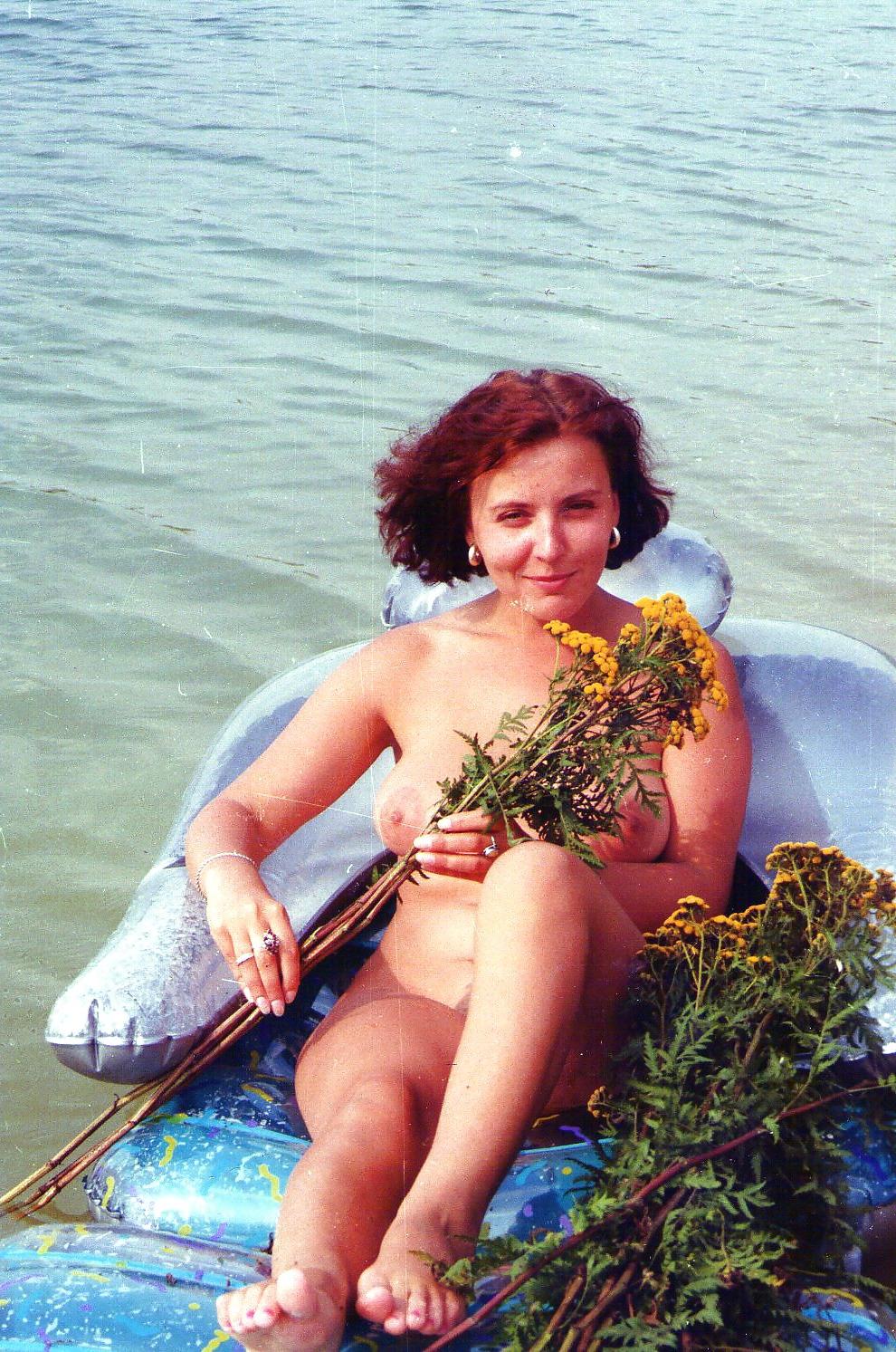 8P ANIA polish beauty - who knows her?