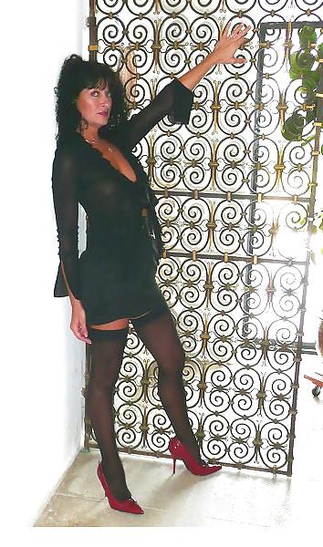 17P Perfect French Lady