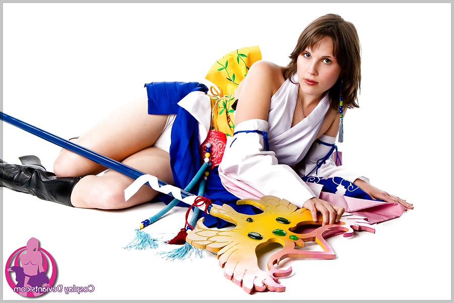 25P Cosplay - Final Fantasy - Yuna - Summoner