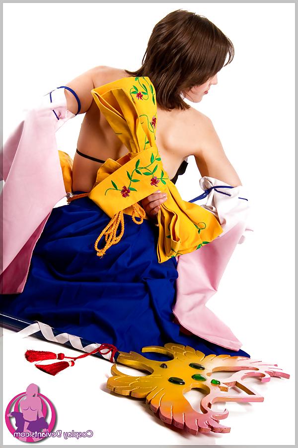 25P Cosplay - Final Fantasy - Yuna - Summoner