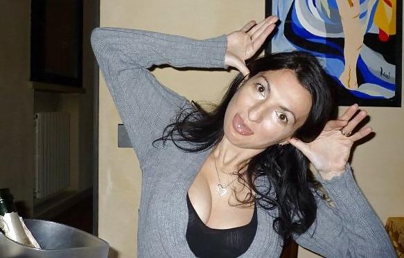18P Elena  ha tanta voglia di cazzo