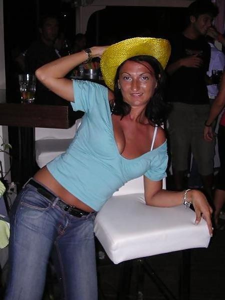 18P Elena  ha tanta voglia di cazzo