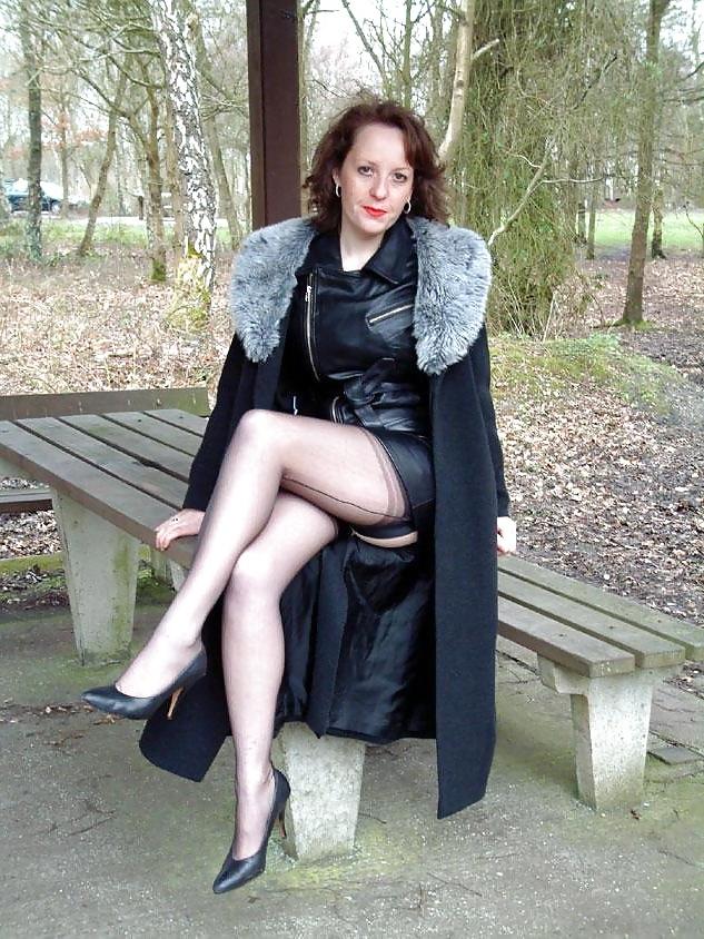 25P Mature pantyhose 2