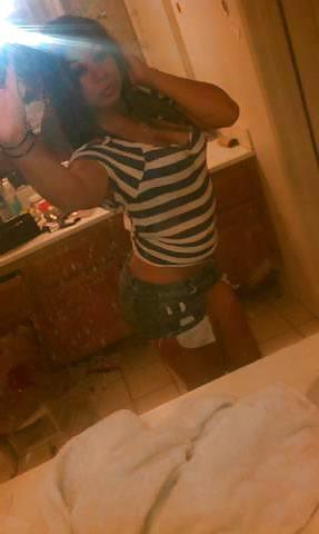 18P Racheal with nice ass and tits(comment dirty)