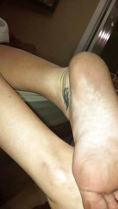 25P My dirty sexy feet