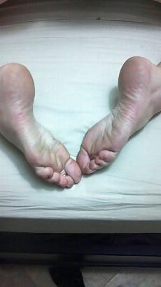 25P My dirty sexy feet
