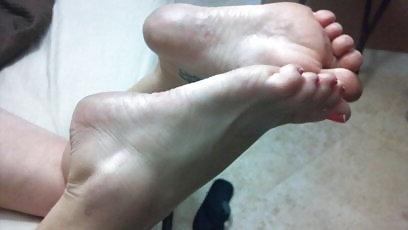 25P My dirty sexy feet