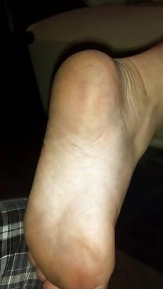 25P My dirty sexy feet