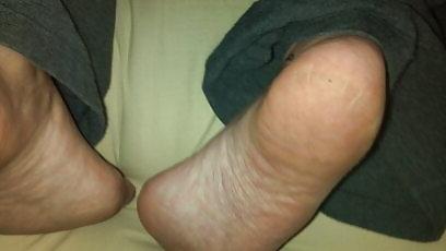 25P My dirty sexy feet