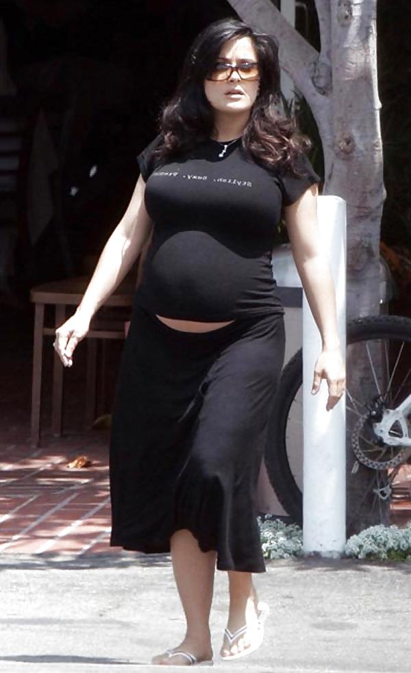 25P Salma Hayek - She Always Has Me Grabbing My Dick!