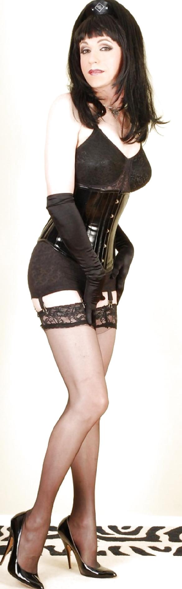 25P I love a tranny in a corset 6