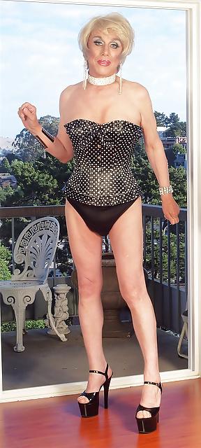 25P I love a tranny in a corset 6
