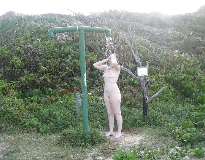 15P Branca naturista - naturism of a pale wife