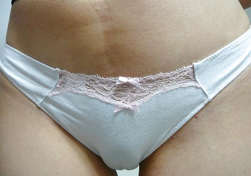 12P Pretty Little Pussy