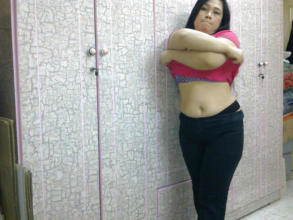 20P Juliet delrosario take off red dress