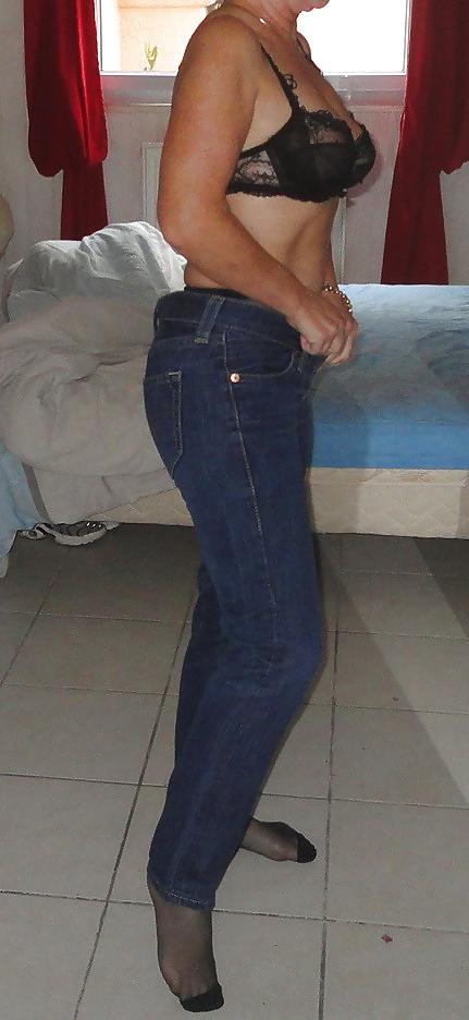 25P Mature Wife In Pantyhose and Stockings