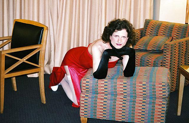 13P Red dress at hyatt