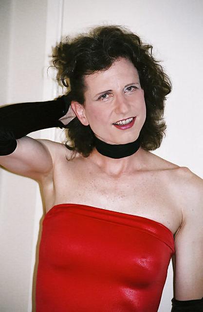 13P Red dress at hyatt