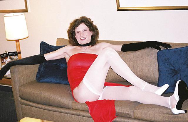 13P Red dress at hyatt