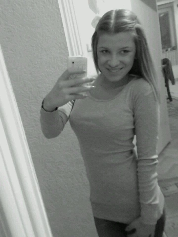 25P Cute Serbian Teen Miljana Stevanovic